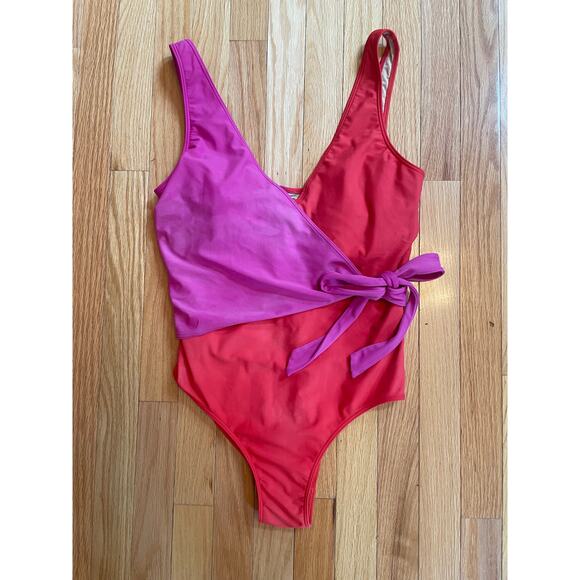 Summersault The Perfect Wrap One-Piece Size 14 - Picture 2 of 6